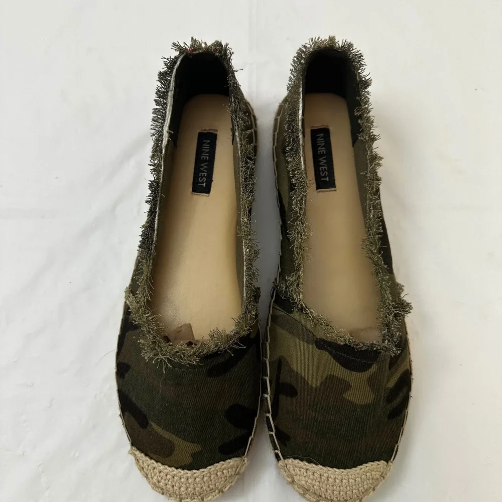 Nine West Camo Canvas Espadrille‎ Flats Green Neon Pink Frayed Edge Mens 7.5M